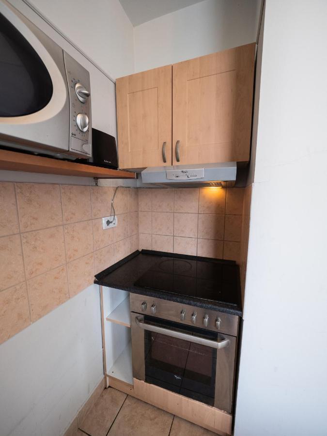 Cozy With Big Balcony And Ac Appartement *