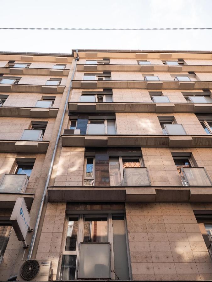 Cozy With Big Balcony And Ac Apartment